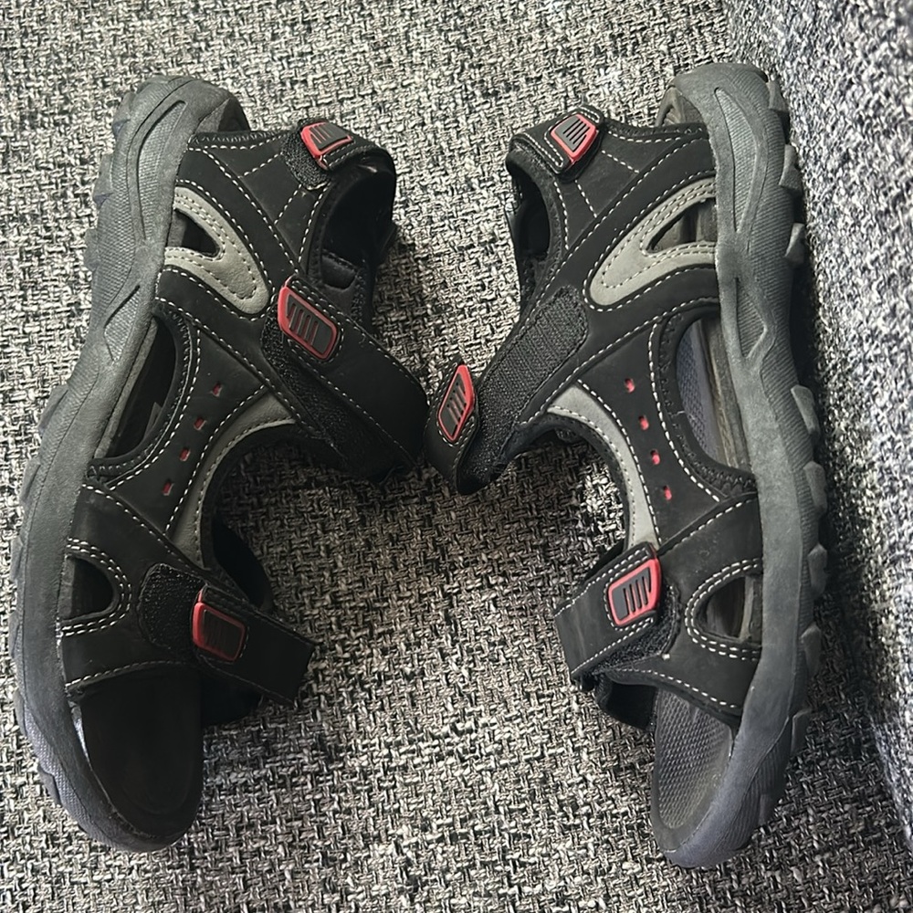 SOLD!!!!!!!! Rugged Outback Sandals - Picture 3 of 6